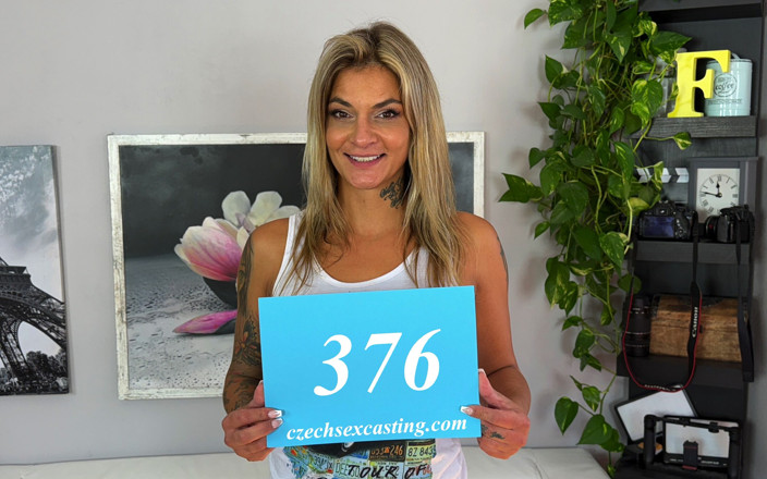 PornCZ: La star du tchèque Klarisa Leone est de retour !