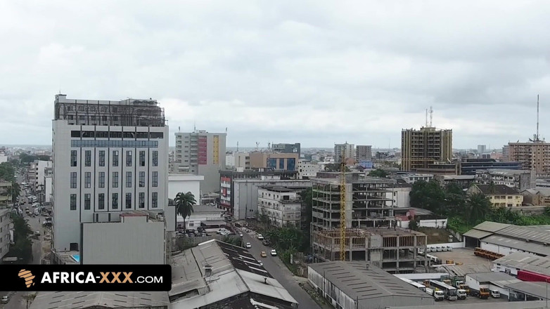 Africa-XXX: Draguer et baiser avec une Africaine aux cheveux roux