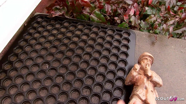 Full porn collection: Kiara Lords leert haar nieuwe buurvrouw kennen en ze vindt...