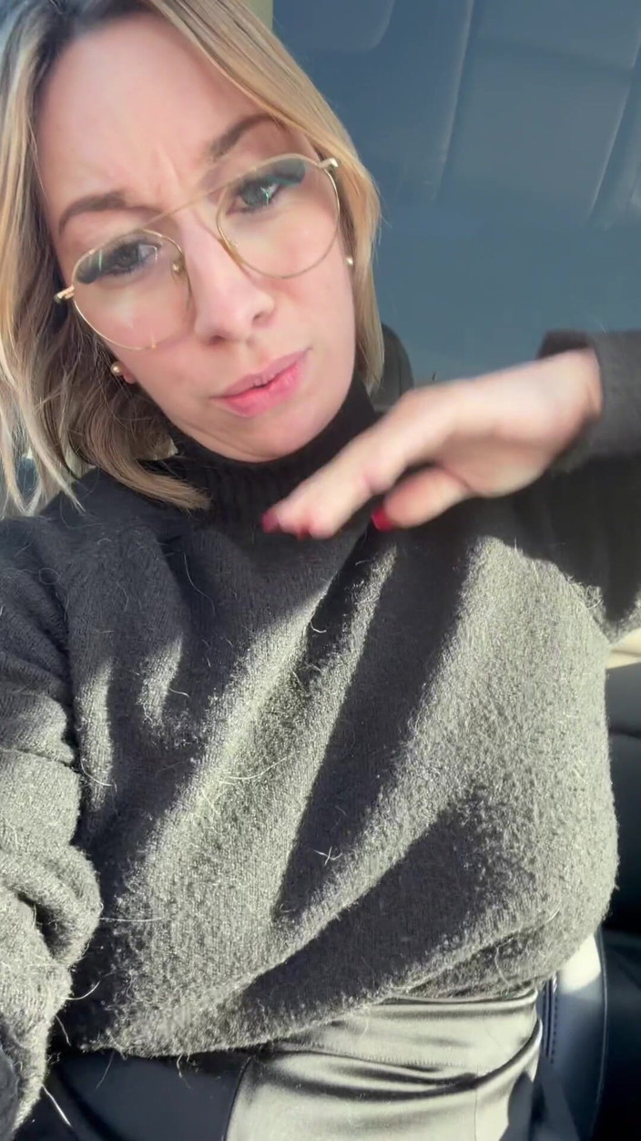 GIULIANA_OFFICIEL: Жінка З Фонтану На Вулиці Великий Великий Сквирт!!
