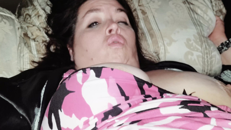 SexyNEBBW: Gros cul, un peu de baise et une énorme dose dans...
