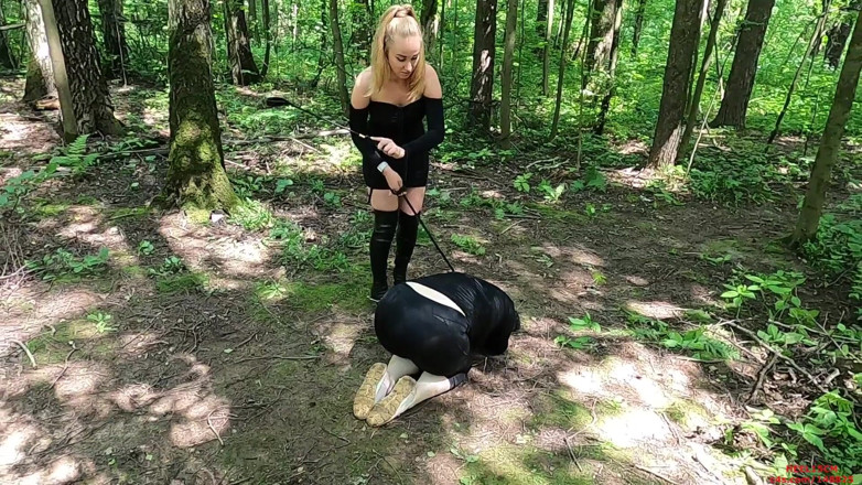 Heel 15 cm: Кінні перегони в лісі