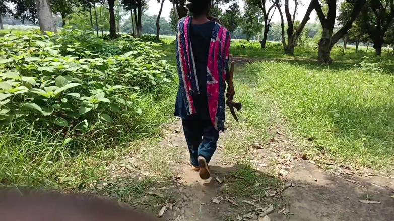 Roblos xme or: Hot Village Desi Bhabhi Sex Today Met in Forest Park -...