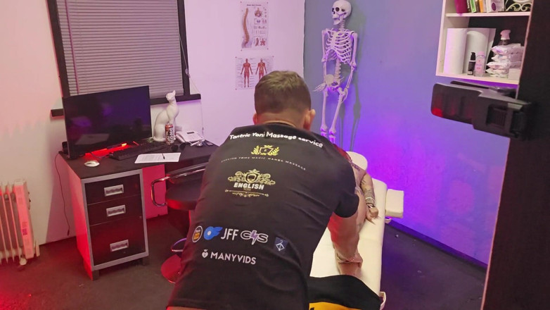 WinginglifeTL: Massagem tântrica yoni com Thatbosslass