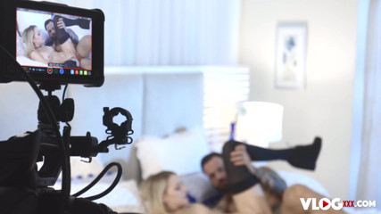 Spizoo: Esbelta loira Lily Larimar em profunda foda nos bastidores