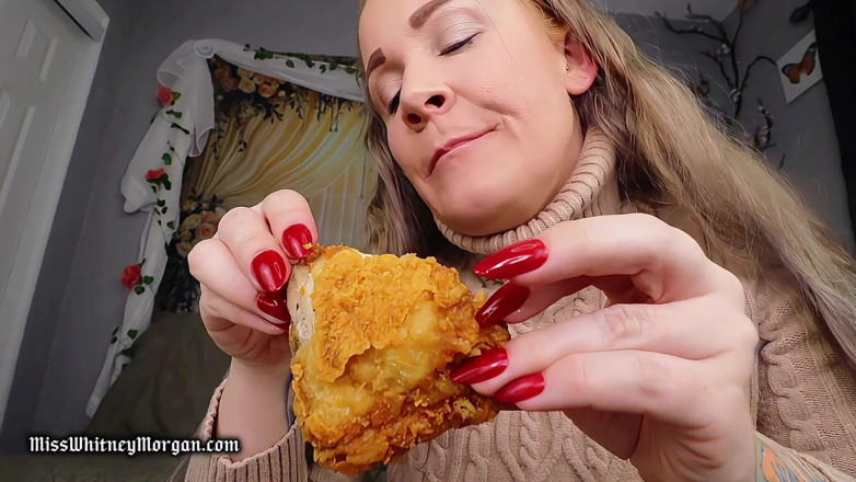 Miss Whitney Morgan: Miss whitney morgan: Gebratenes huhn isst Asmr