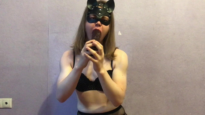 Elise Woods: Banci Elise duduk blowjob dan deepthroat