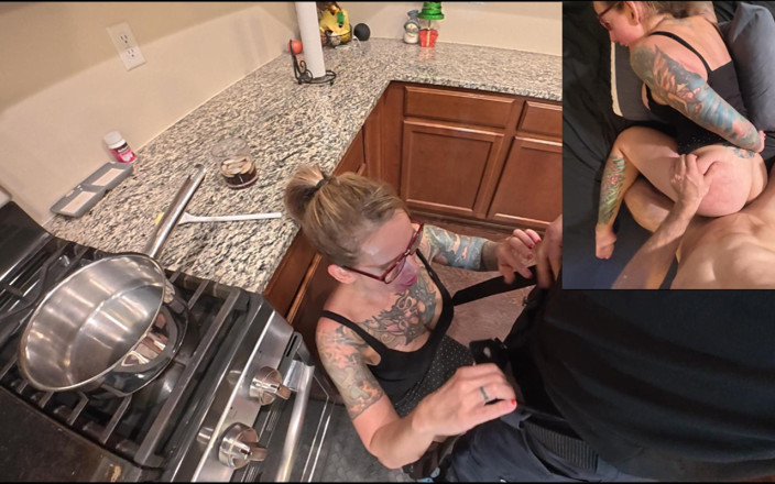 Bigmax8inch: Follando a tu madrastra tetona en la cocina Preñada áspera