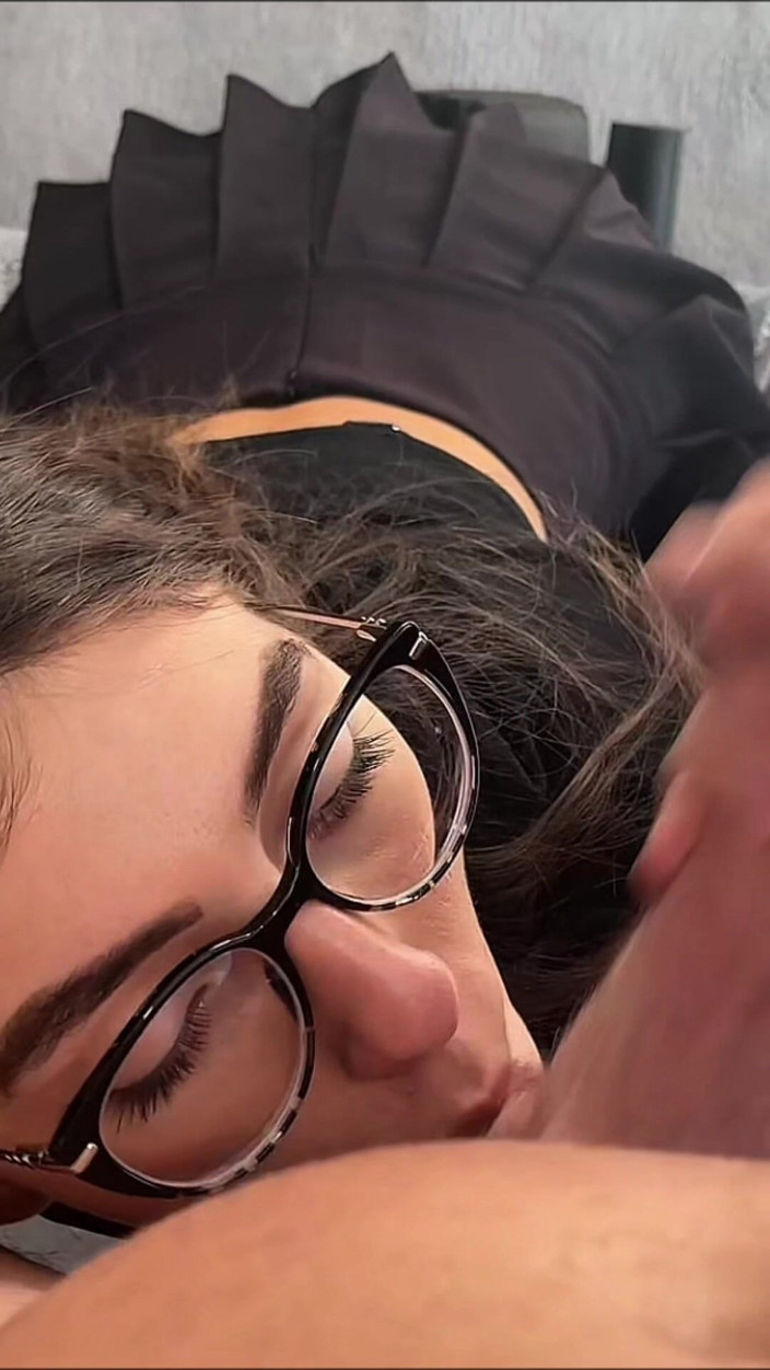 Johnny Grey: Hot Teen 18yo Brunette Gives Hardcore Sloppy Blowjob Till My Dick...
