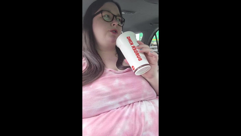 SSBBWLadyBrads: 버거 킹 외출과 스터핑