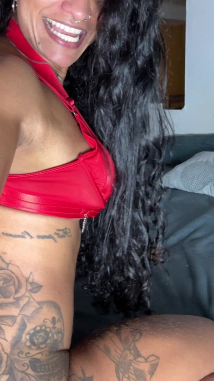 Viick4r: Vinny Scopa La Figa Stretta in Un Sesso Hardcore