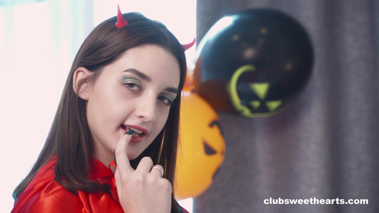 Club sweethearts: Хеллоуїн маленький диявол
