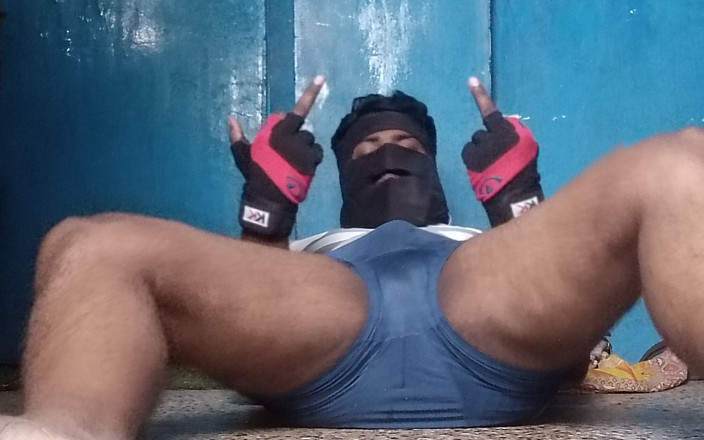 Sweet Indian cock: Я трахаю киску моей жены ночью на улице