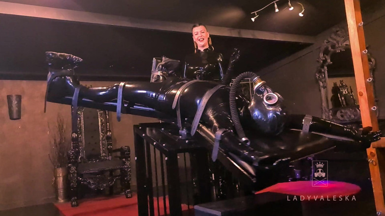 Lady Valeska: Gimps on The Cross
