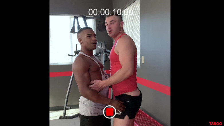 Next Door Studios: Nextdoortaboo - Meio-irmãos viram flop cru após sessão de academia