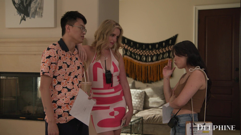 Delphine Films: Dans les coulisses : l’assistante réalisatrice adore les gens (épisode 1)