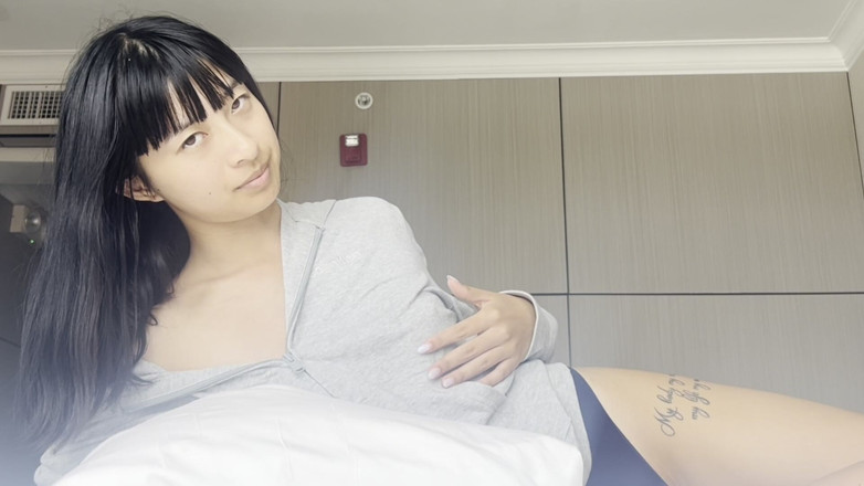 Felicity Azura: Matriarchy för Femsubs