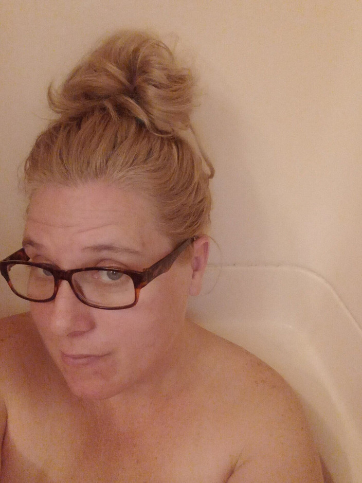 IsolatedOverload: Baignoire et rasage