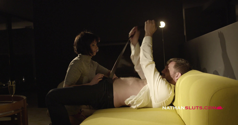Nathansluts: Pelacur anal Rusia alysa dientot habis-habisan