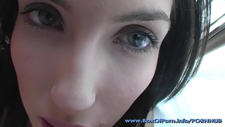 Box Of Porn: Гаряча сперма на моєму обличчі, інструкція з дрочки від супер гарячої сексуальної та ідеальної тінки, сперма-повія, брюнетка порнозірка Софі Штраус, брудні розмови крупним планом