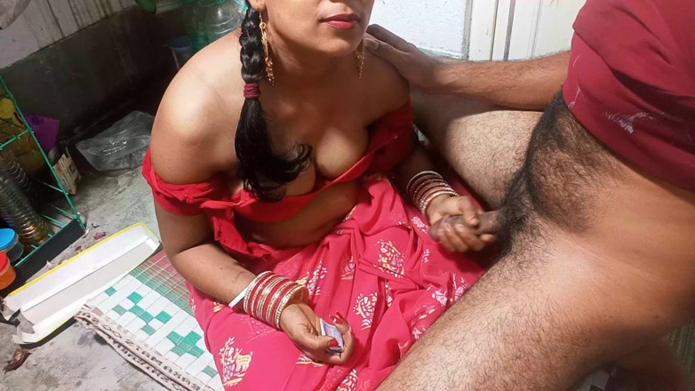 FireeCouple: किचन में roshni भाभी की अब तक की सबसे अच्छी चुदाई जब वह बहुत दुखी होती है