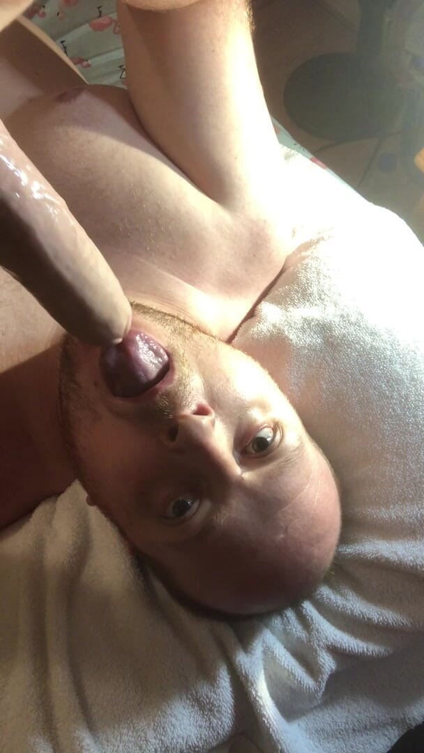 Charlieboy69: Gola profonda sacco di dildo