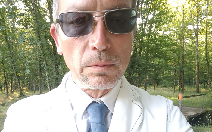 Hornydaddy50: 차에서 자지를 따먹는 아빠