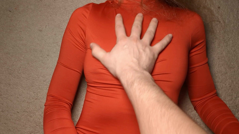 Lila1Love: POV esfregando e fodendo a buceta de uma garota com...