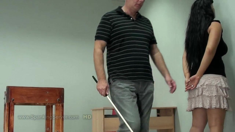 Spanking Server: Yvonne stokslagen