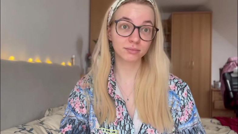 Goddess_Bella_Rae: Paypig lever på $30 i månaden efter att jag sköljt honom...