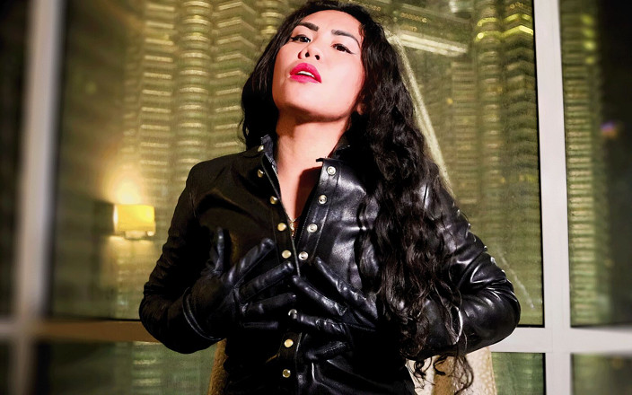 DominaFireOfficial: Couro Feitsh Asmr por Dominafire