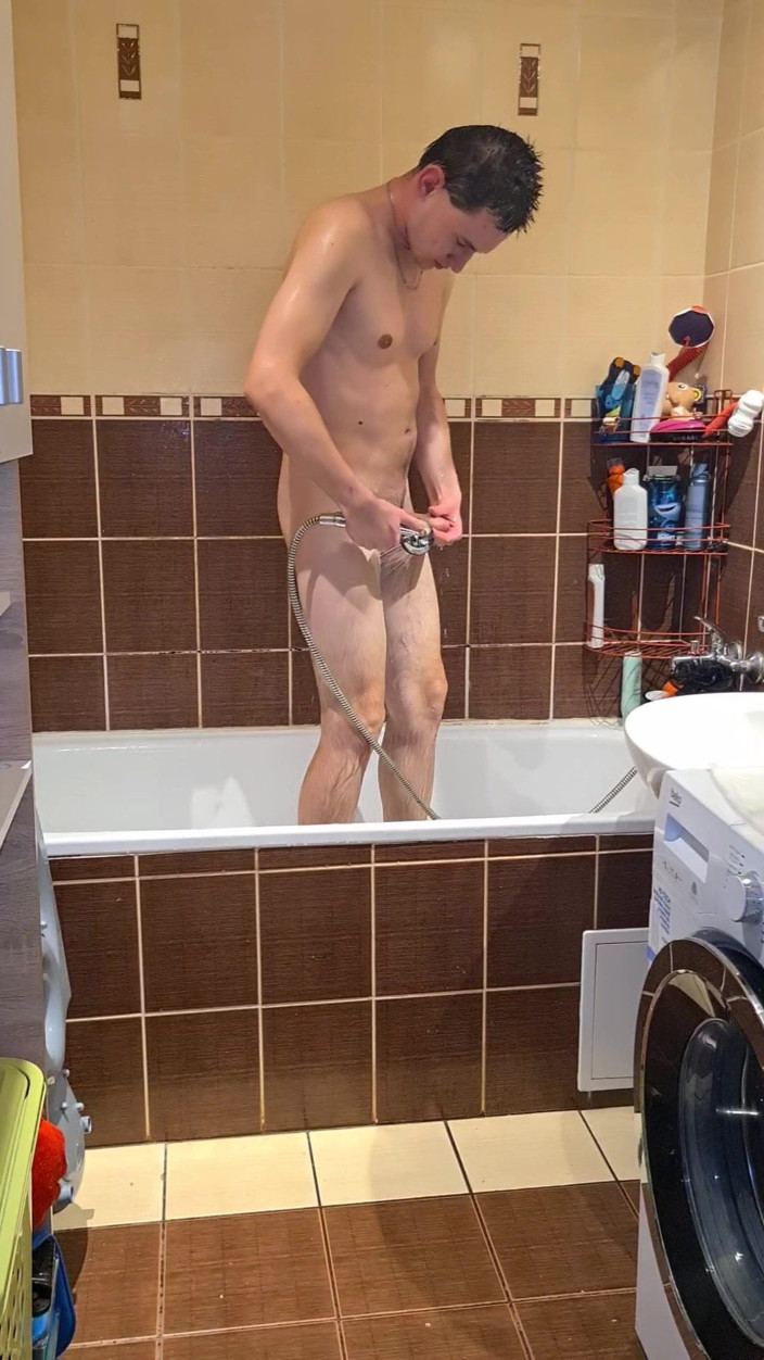 Fap_man93: Saya mandi selepas pancutan mani pada perut saya
