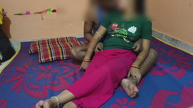 Sona bhabhi: Vidéo de sexe d’une femme desi indienne du village, vidéo...