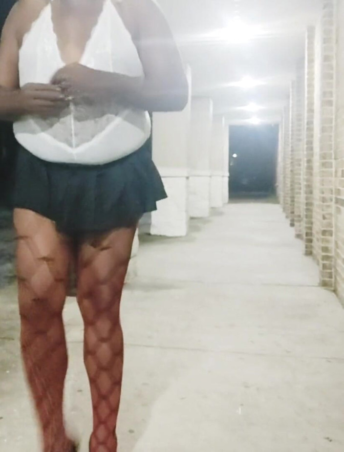 Kyla Throatz: Al aire libre, Kyla Throatz