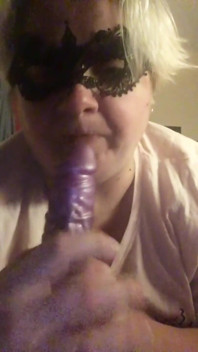 Bbwbootyful吸いdeepthroat私の12inchディルド