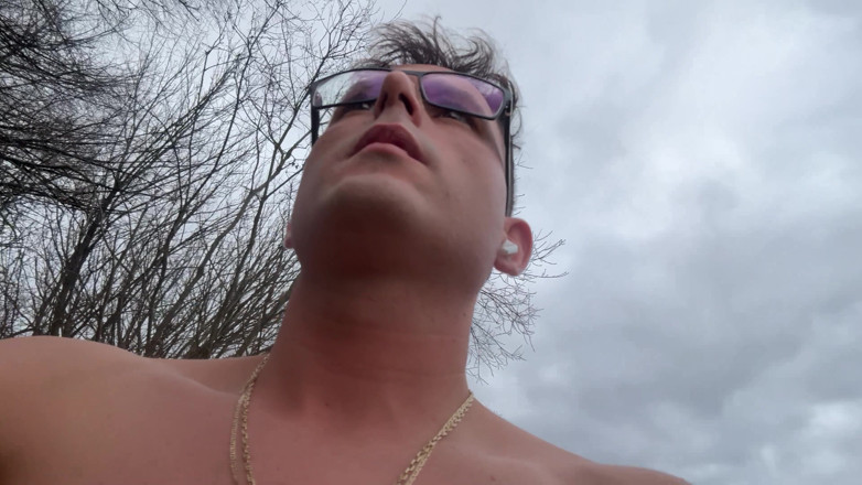 Twinkboy82: Hete voeten van schattige Duitse Twink - witte nagels in de...