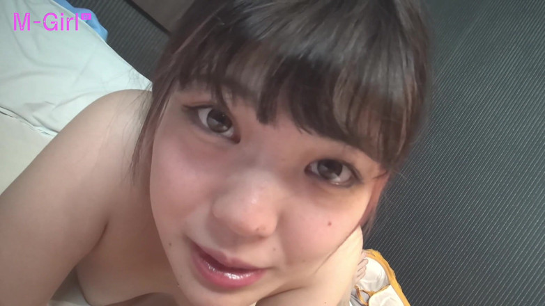 MgirlTV: Affari in classe con miss Naomi