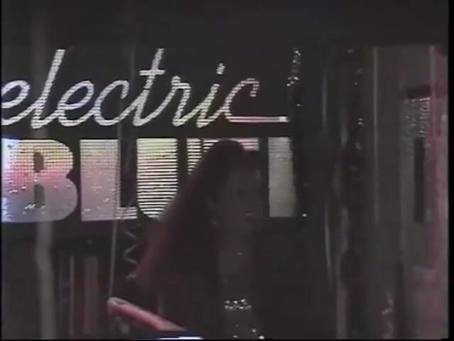 British Blue Movies: Điện blue 24