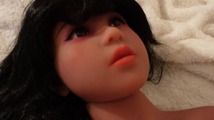 Uhri: Sexdoll mira được đụ lần đầu tiên