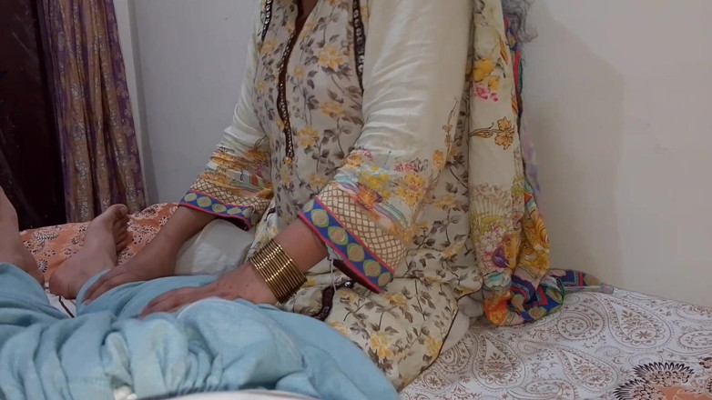 RedQueenRQ: Frumoasa noră desi de la sat și videoclip sexual cu socrul