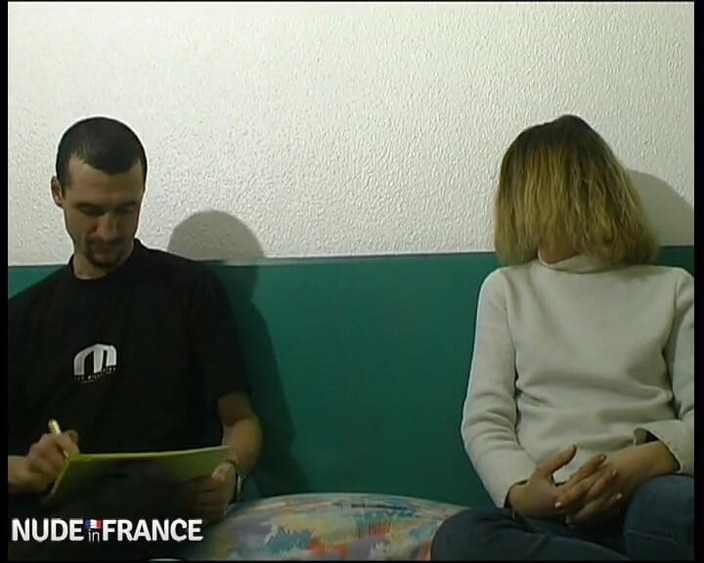 La France a Poil: Jennifer, blonďatá a naivní, nás schází v hotelu, abychom natočili...