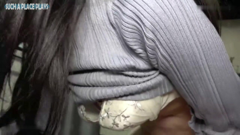 Cheaters Japan: 一个熟悉的苗条已婚美女的无码家庭暴露，他不在时的秘密下午