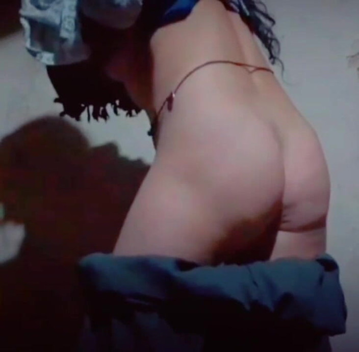 TricolorMusic3: Masturbare solo cu fată amatoare excitată - orgasm feminin real