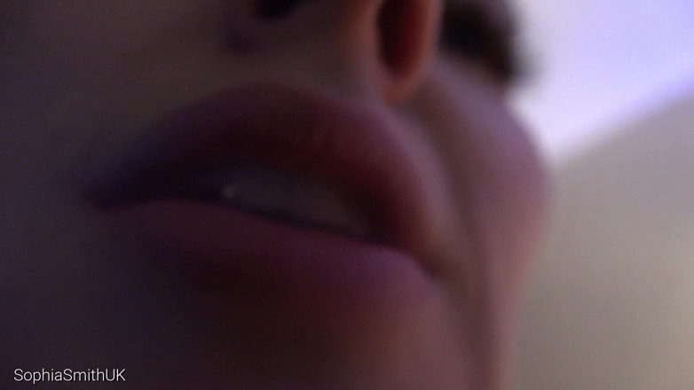 SophiaSmithUK: ASMR ciuman besar