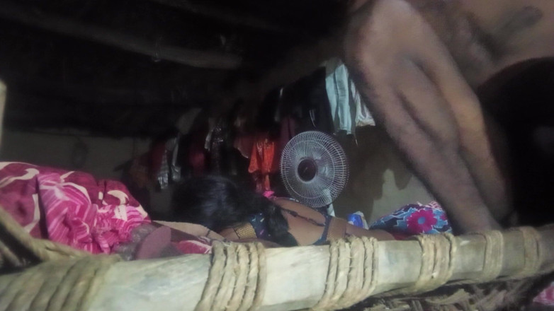 Premi pooja: 德西哥如此热辣的印度女孩