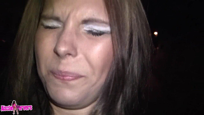 Aische Pervers: Dia de maio, tumulto anal