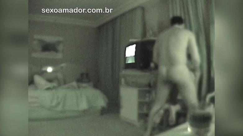 Amateurs videos: La videocamera filma coppie di scambisti che partecipano in un'orgia
