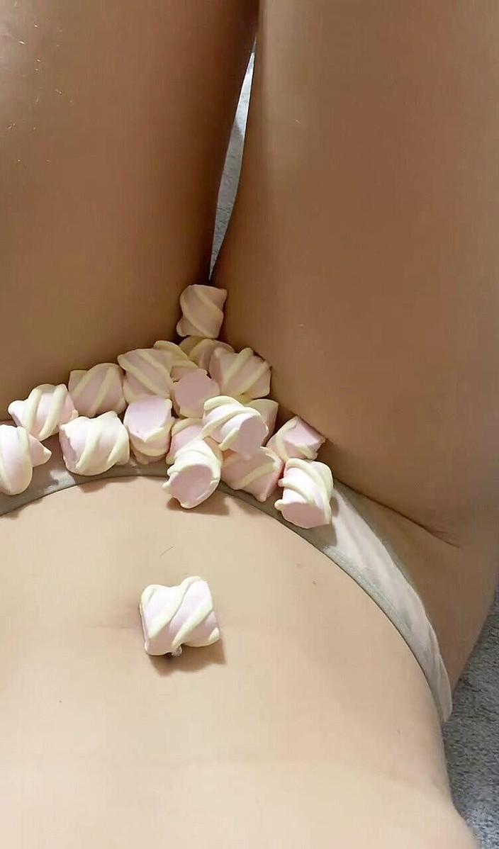 Monnycka: Marshmello di memek weet