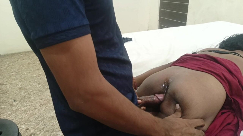 Desi Indian studio: A pecorina scopando la figa