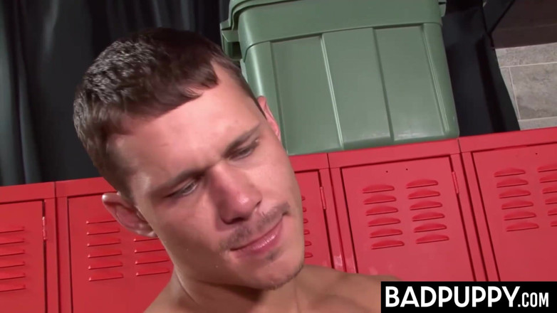 Bad Puppy: Gays tatuados Lance Luciano y Tate Ryder follan el culo...